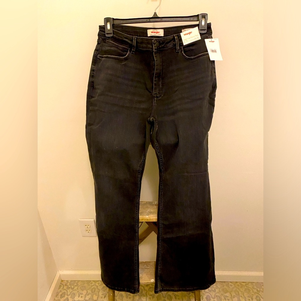 Women’s Wrangler Black High Rise Flare Jeans Size 32/30